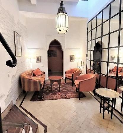 Riad Privatise Jusqu A 5 Personnes A 5 Minutes Place Jemma El Fna Loue Avec Menage Et Petit Dejeuner Compris Marrakesh Buitenkant foto