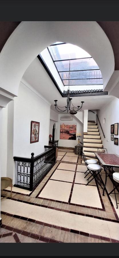 Riad Privatise Jusqu A 5 Personnes A 5 Minutes Place Jemma El Fna Loue Avec Menage Et Petit Dejeuner Compris Marrakesh Buitenkant foto