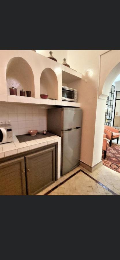 Riad Privatise Jusqu A 5 Personnes A 5 Minutes Place Jemma El Fna Loue Avec Menage Et Petit Dejeuner Compris Marrakesh Buitenkant foto