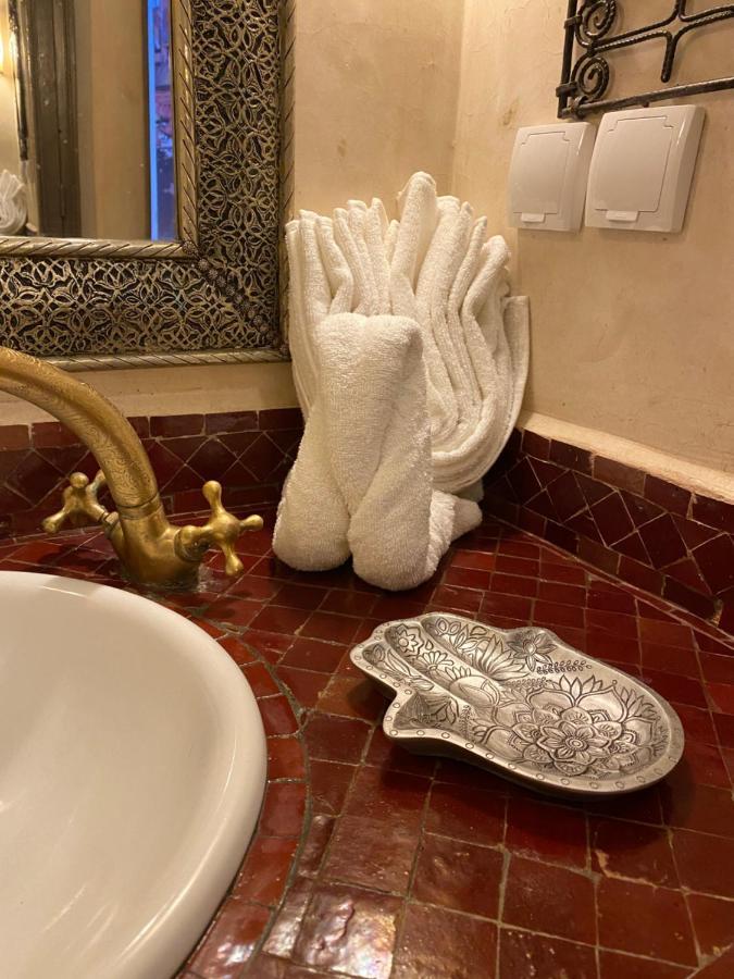 Riad Privatise Jusqu A 5 Personnes A 5 Minutes Place Jemma El Fna Loue Avec Menage Et Petit Dejeuner Compris Marrakesh Buitenkant foto